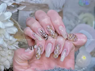 ネイル Luxe Nail Salonのネイルデザイン