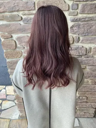 ロング カラー 浅岡 のどかのヘアスタイル