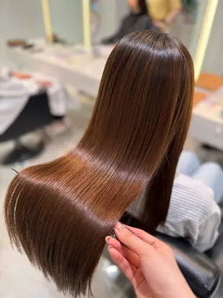 ロング 𝐀𝐲𝐚𝐤𝐚 /艶髪/ストレートのヘアスタイル