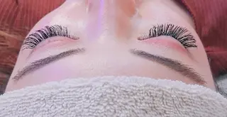 マツエク・マツパ Rêve なかやまのヘアスタイル