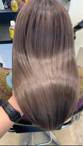 ロング 及川シゲル 髪質改善講師のヘアスタイル