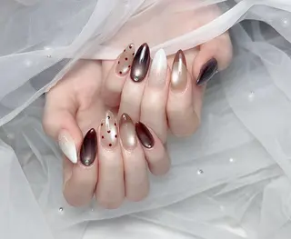 ネイル 𝐲𝐮𝐦𝐢🎀 長さ出しデザイン専門のネイルデザイン