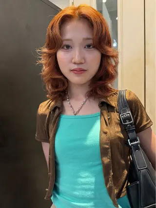 カラー siki hinaのヘアスタイル