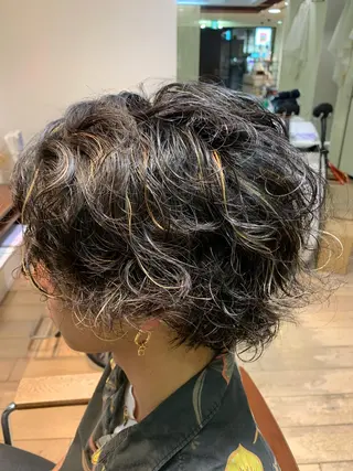 カラー n/m by JILBLAN所属・n/m by JIL BLAN KAIのヘアスタイル