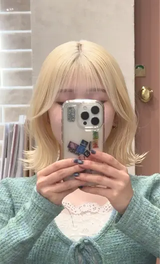 ミディアム ボブ、レイヤー、 ハイトーン、古淵のヘアスタイル