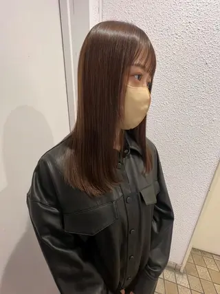 セミロング カラー 韓国🇰🇷レイヤー 映える顔周り🩷のヘアスタイル