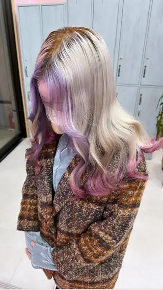 セミロング カラー ブリーチ人気No.1 MANATO🎨🌈のヘアスタイル