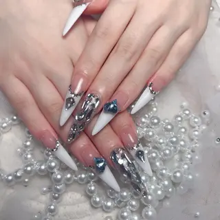ネイル Maggie Nail🦩のネイルデザイン