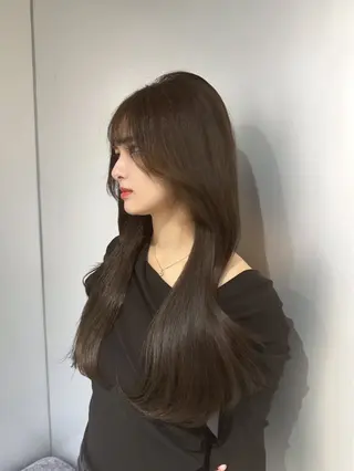 ロング カラー レイヤー×髪質改善 マネージャー安藤光司のヘアスタイル