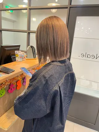 ショート カラー UMEDA FIGAROのヘアスタイル