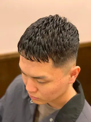 ショート HIRO銀座　バーバーショップ丸の内所属・ヒロ銀座 林のヘアスタイル