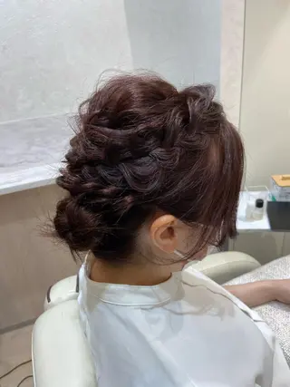 ヘアアレンジ チナツ ，のヘアスタイル