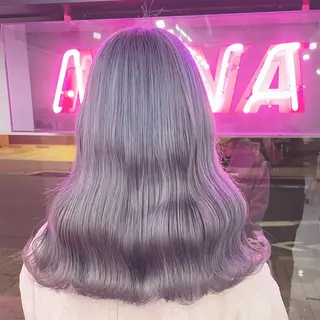セミロング カラー ヘアアレンジ 🩶【推しハイトーン 】yuzu🩶のヘアスタイル