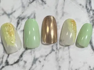 ネイル ❤️💛🩵京橋 痛ネイル⭐️3Dのネイルデザイン