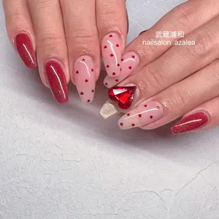 ネイル R inのネイルデザイン