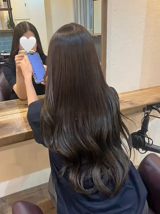 ロング カラー 内沼 恵留菜のヘアスタイル