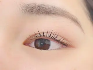 パーマ 八木 結那のマツエク・マツパデザイン