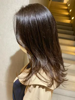 セミロング INORI /フェイスレイヤーのヘアスタイル