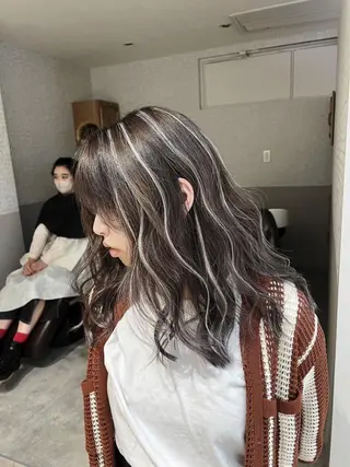 セミロング カラー ROBIN所属・指名数No.1 /NAOYAのヘアスタイル