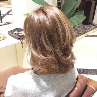 セミロング カラー na3moe【ナナナモエ】所属・髪質改善✨カラー特化 サロン🎨平尾晃一のヘアスタイル