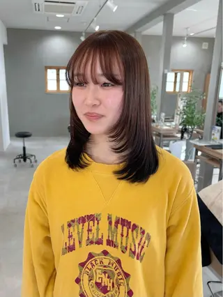 ミディアム カラー 真弓 理沙のヘアスタイル