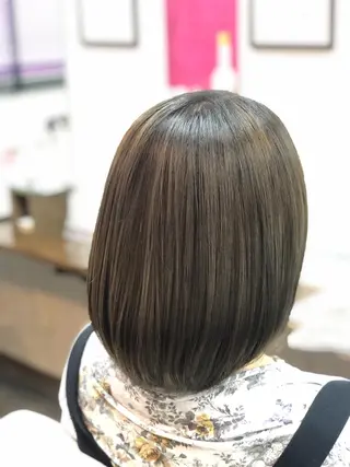 ミディアム カラー 清原 悠理のヘアスタイル