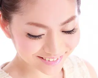 マツエク・マツパ Very (ベリー)所属・吉田 彩花の眉毛・アイブロウイメージ