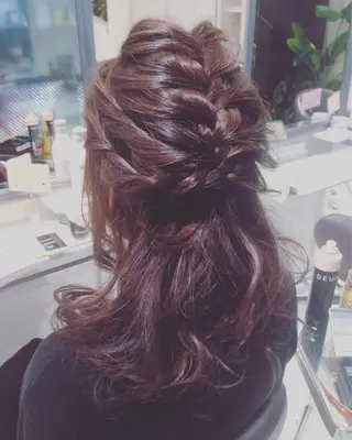 セミロング ロング ヘアアレンジ ✨艶髪✨透明感✨ 山内大樹のヘアスタイル