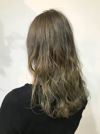 セミロング カラー レイヤー/顔周り /AKARIのヘアスタイル