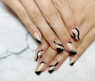 ネイル ネイルリボン 受付スタッフのネイルデザイン