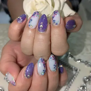 ネイル エステとネイル ローズコンフォートのネイルデザイン