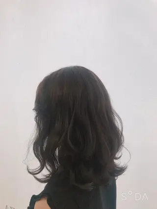 ミディアム 松本平太郎美容室大宮店所属・もりたみかこ 美容師お休み中のヘアスタイル