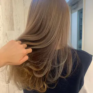 セミロング カラー 坪内 麻里子のヘアスタイル