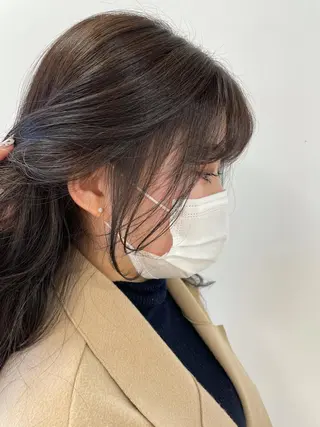 ミディアム カラー 顔まわりカット✄ ベージュカラー🧸のヘアスタイル