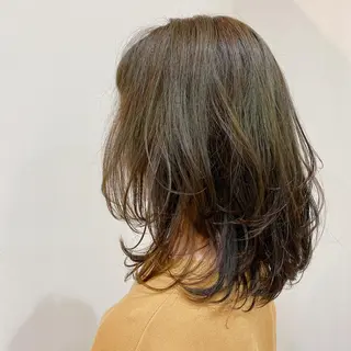 ミディアム 山本 夏未のヘアスタイル