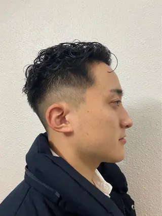 パーマ メンズ 糟谷 慈英のヘアスタイル