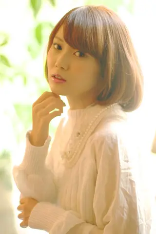 ショート ミディアム カラー パーマ 推し活専用 【派手髪】飯野ゆかりのヘアスタイル