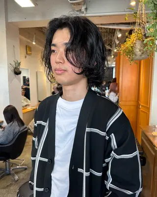 ミディアム パーマ メンズ グランジヘア 無造作ヘアHYUGAのヘアスタイル
