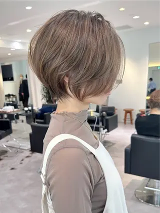 ショート カラー 🫧安野祥華 銀座大人ショート🫧のヘアスタイル