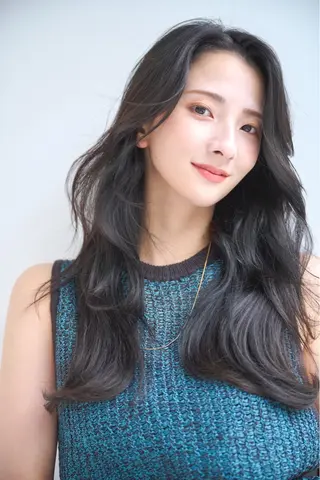 ロング 清水 允のヘアスタイル