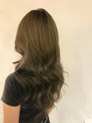 ロング カラー 伊藤 優希のヘアスタイル