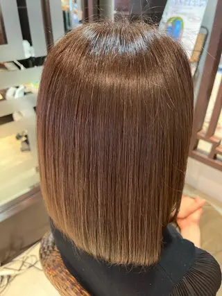 ミディアム 岩上 充希のヘアスタイル