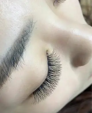 マツエク・マツパ 吉田 美羽のネイルデザイン