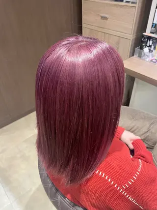 ミディアム カラー 緑川 佳薫のヘアスタイル