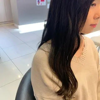 ロング 早坂 裕真のヘアスタイル