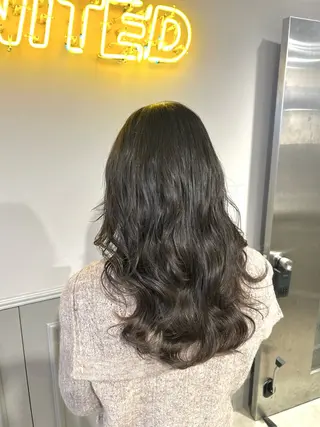 セミロング カラー パーマ ヘアアレンジ メンズ 🦋韓国レイヤー｜ 透明感グレージュ🦋のヘアスタイル