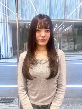 ロング カット・ブリーチ TAIGAのヘアスタイル