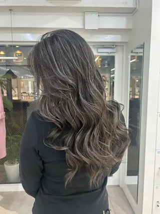 ロング カラー 表参道/ハイライト バレイヤージュのヘアスタイル