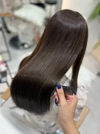 ロング カラー Zina aimiのヘアスタイル