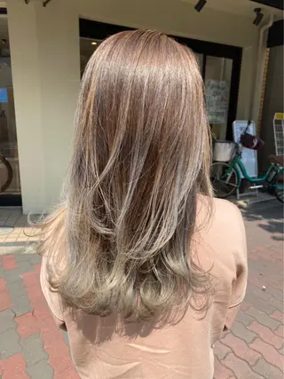 ミディアム 若山 敦のヘアスタイル